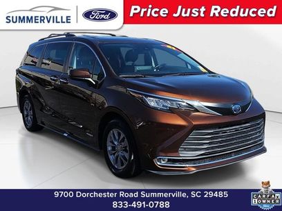 Used 2021 Toyota Sienna XLE