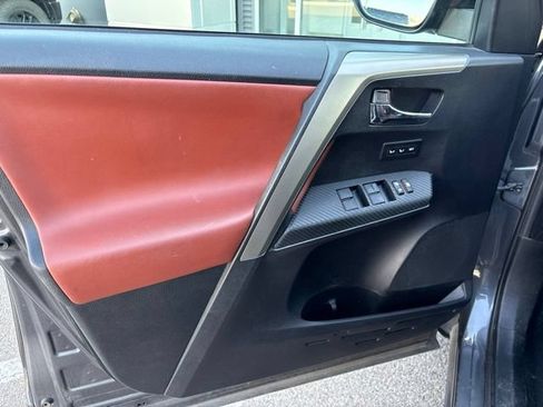 Used 2014 Toyota RAV4 Limited w/ Technology Package AWD/4WD image 12