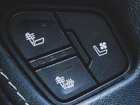 Used 2019 GMC Yukon Denali w/ Denali Ultimate Package image 17