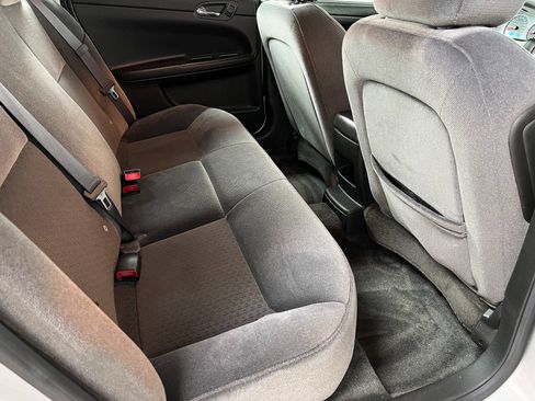 Used 2011 Chevrolet Impala LT FWD image 22