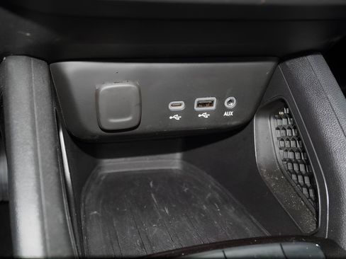 Used 2023 Chevrolet TrailBlazer LT w/ Convenience Package FWD image 14