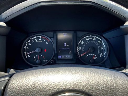 Used 2021 Toyota Tacoma SR AWD/4WD image 13