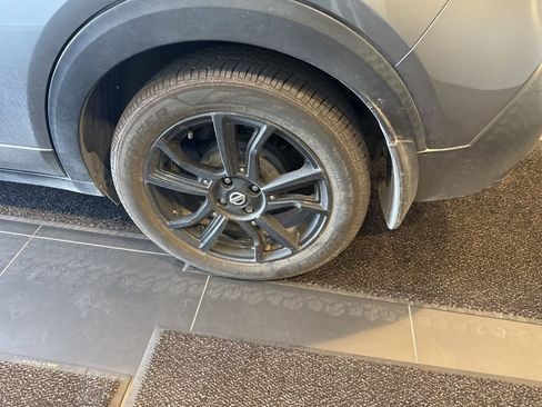 Used 2020 Nissan Kicks SR w/ Exterior Package image 13