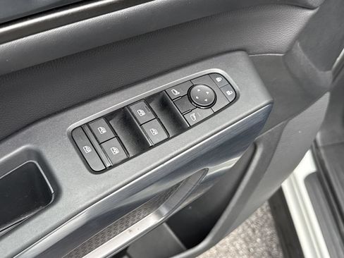 Used 2024 Nissan Pathfinder Rock Creek AWD/4WD image 16