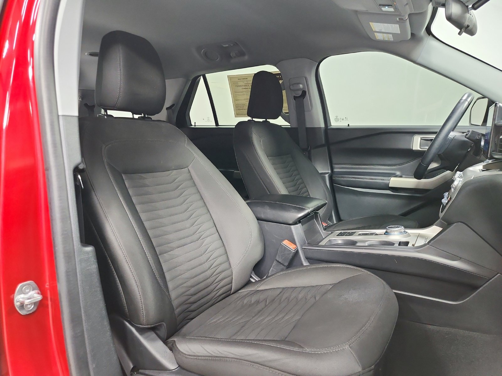 Used 2021 Ford Explorer XLT RWD image 37