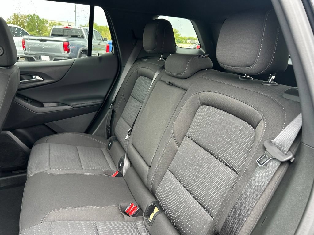 Used 2026 Chevrolet Equinox LT AWD/4WD image 33