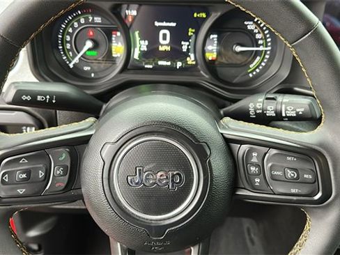 Used 2024 Jeep Wrangler Unlimited w/ Convenience Group image 10
