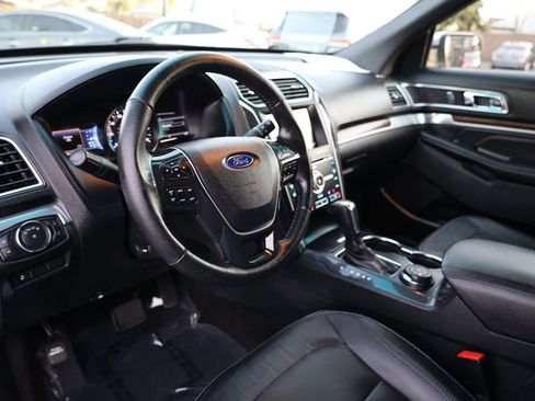 Used 2016 Ford Explorer Limited image 26