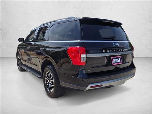 Certified 2024 Ford Expedition XLT RWD image 8