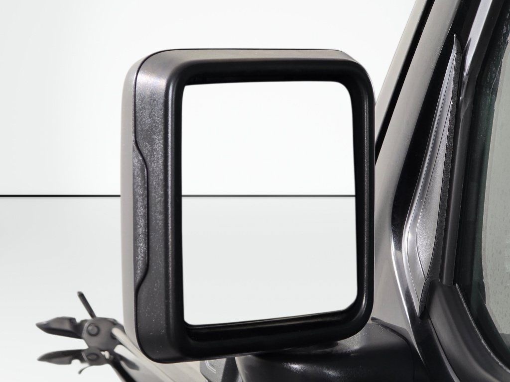 Used 2023 Jeep Wrangler Unlimited Sahara AWD/4WD image 15