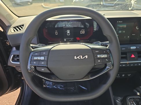 Certified 2025 Kia K4 FWD image 29