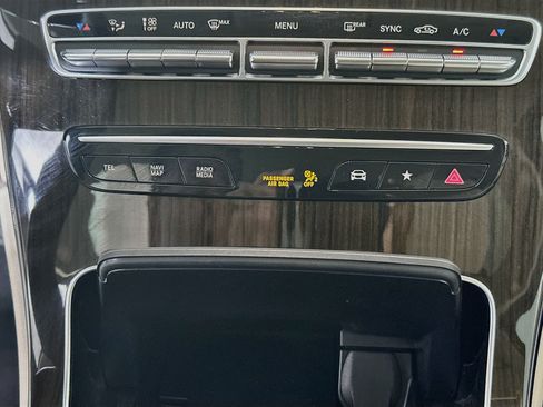 Used 2022 Mercedes-Benz GLC 300 image 22