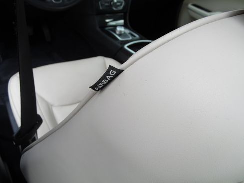 Used 2019 Chrysler 300 Limited image 15