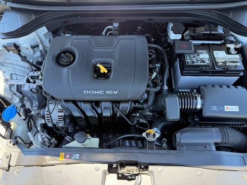 Used 2018 Hyundai Elantra Value Edition FWD image 22