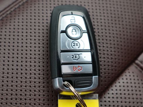 Used 2024 Ford Expedition Limited image 39