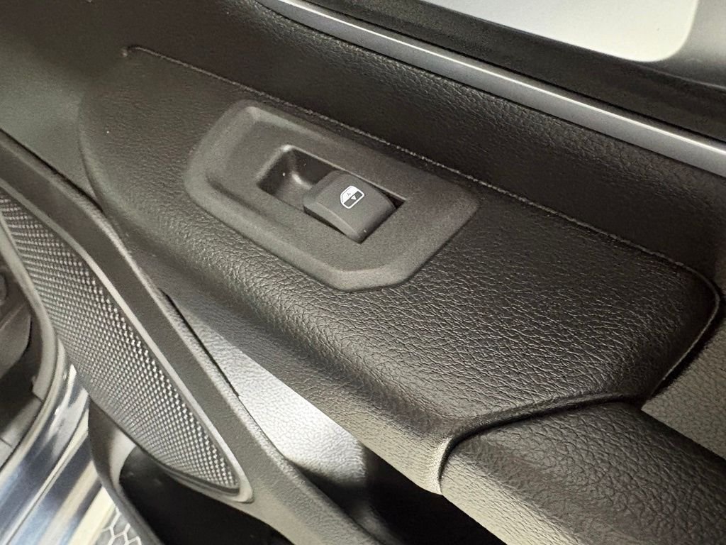 Used 2025 RAM 1500 Big Horn AWD/4WD image 16