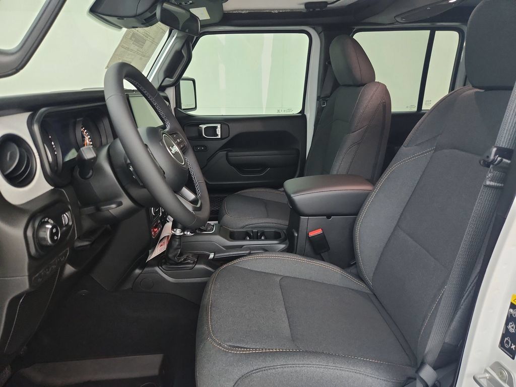 New 2026 Jeep Gladiator Sport AWD/4WD image 18
