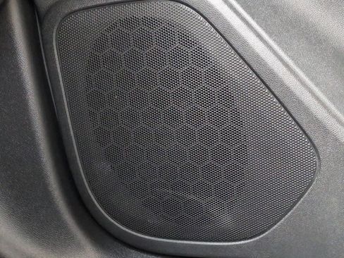 Used 2022 Chevrolet Blazer Premier image 33