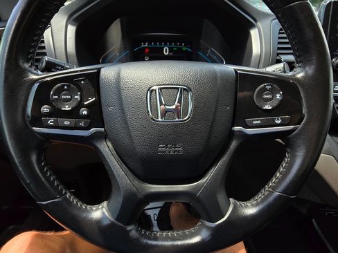 Used 2018 Honda Odyssey Touring image 15