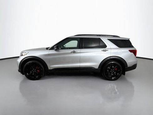 Used 2024 Ford Explorer ST w/ Technology Package AWD/4WD image 4