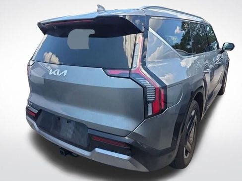 Used 2024 Kia EV9 Land AWD/4WD image 5