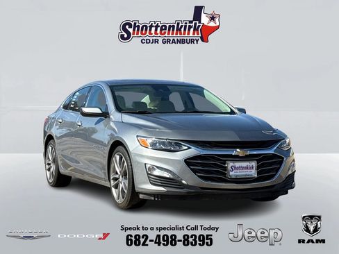 Used 2024 Chevrolet Malibu LT FWD image 1