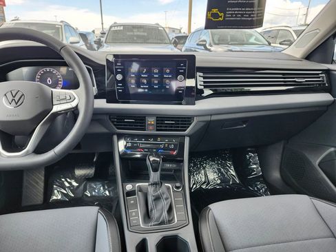 New 2025 Volkswagen Jetta SE image 24