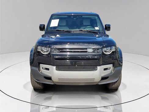 Used 2025 Land Rover Defender 130 S image 2