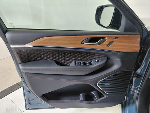 New 2026 Jeep Grand Cherokee L Summit AWD/4WD image 8