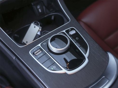 Used 2021 Mercedes-Benz C 300 Sedan image 28