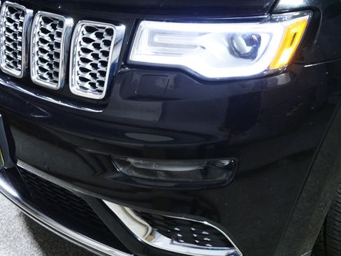 Used 2019 Jeep Grand Cherokee Summit image 16