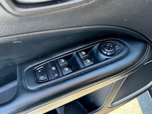 Used 2020 Jeep Compass Latitude w/ Cold Weather Group image 13