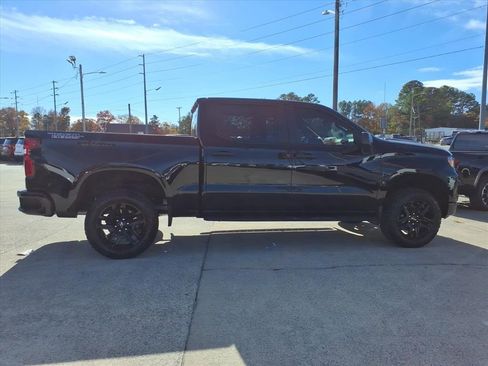 Used 2024 Chevrolet Silverado 1500 Custom Trail Boss w/ LPO, Dark Essentials Package image 8