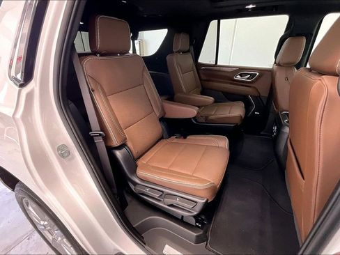 Used 2024 Chevrolet Tahoe High Country RWD image 19