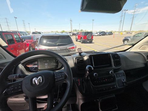 Used 2026 RAM ProMaster 2500 w/ Convenience Group FWD image 11