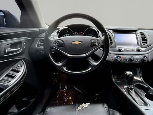 Used 2019 Chevrolet Impala LT FWD image 8