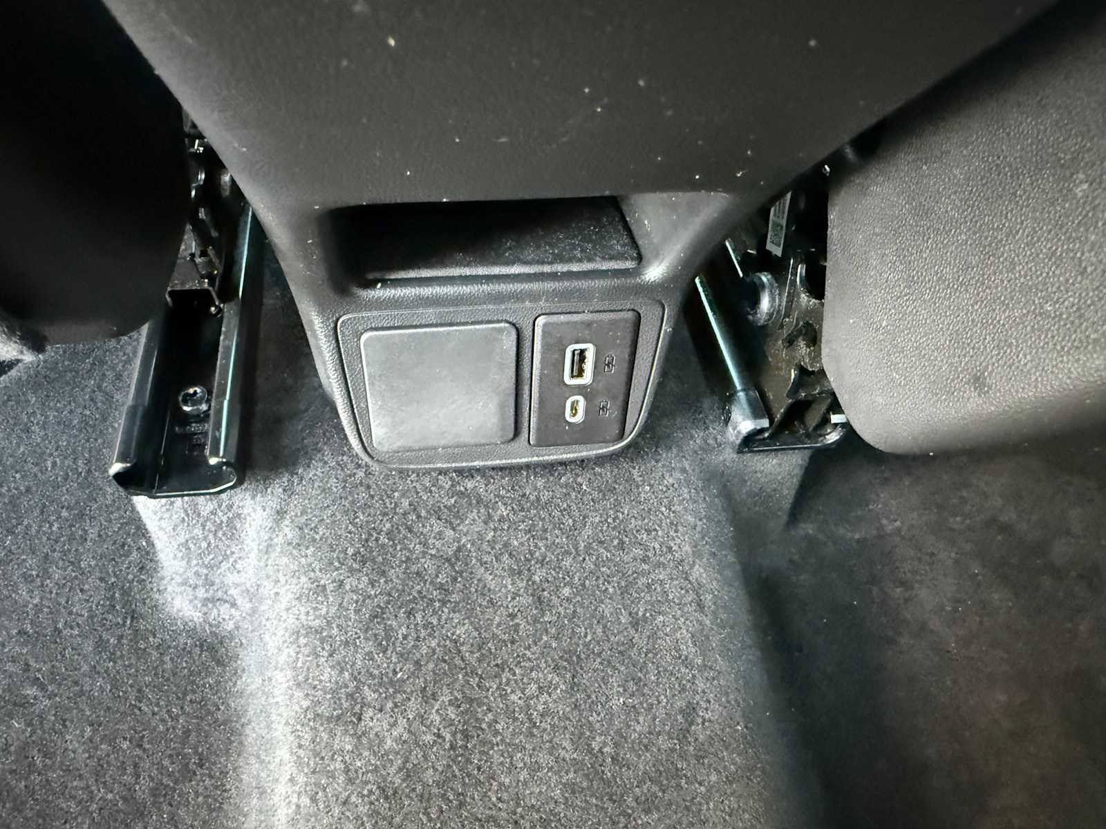Used 2023 Buick Encore GX Preferred w/ Cold Weather Comfort Package AWD/4WD image 17