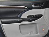 Used 2015 Toyota Highlander Limited image 4