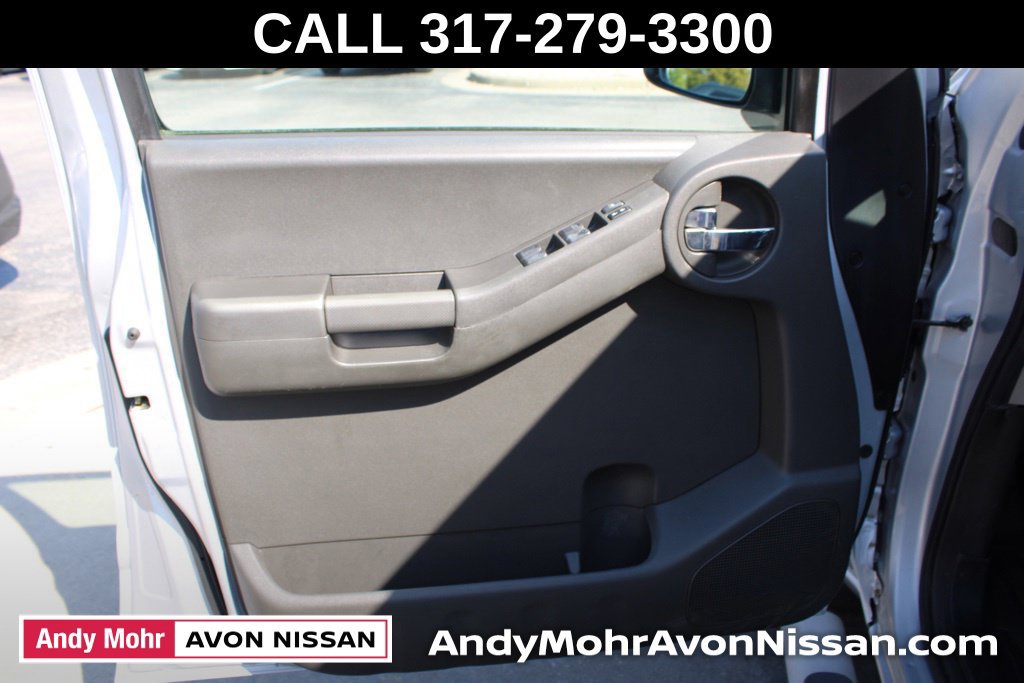 Used 2011 Nissan Xterra PRO-4X w/ Pro-4x Leather Pkg AWD/4WD image 17