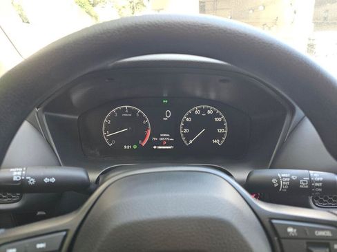 Certified 2025 Honda HR-V LX image 26