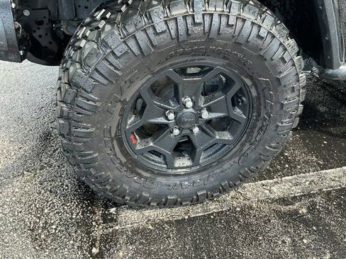 Used 2020 Jeep Gladiator Rubicon AWD/4WD image 19