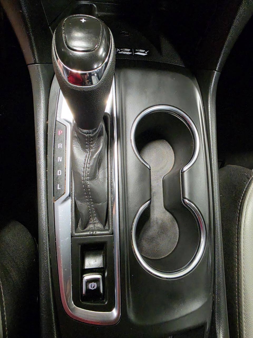 Used 2021 Chevrolet Equinox Premier w/ LPO, Floor Liner Package AWD/4WD image 44