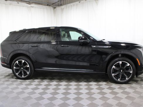 New 2025 Cadillac Escalade IQ Sport 1 w/ Smart Trailering package image 40