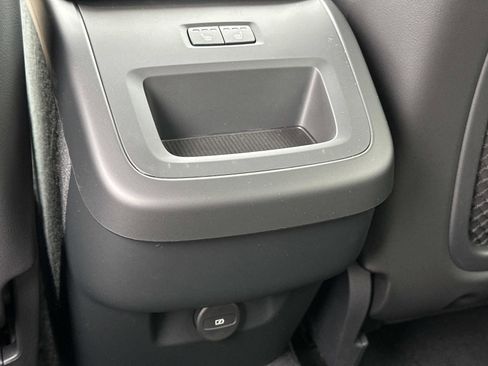 New 2026 Volvo XC60 B5 Core w/ Climate Package image 10