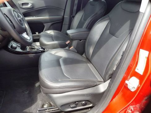 Used 2018 Jeep Compass Limited AWD/4WD image 12