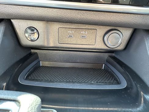 Used 2024 Nissan Rogue SV image 33