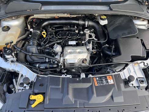 Used 2018 Ford Focus SE image 35