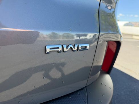 Used 2022 Ford Escape SE w/ SE Sport Appearance Package AWD/4WD image 9