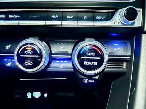Used 2019 Genesis G70 2.0T Advanced w/ Sport Package RWD image 23