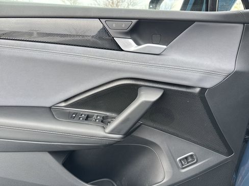 New 2026 Volkswagen Tiguan SE image 15